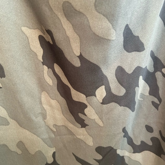 Banana Republic maxi dress with camo print - Picture 4 of 5